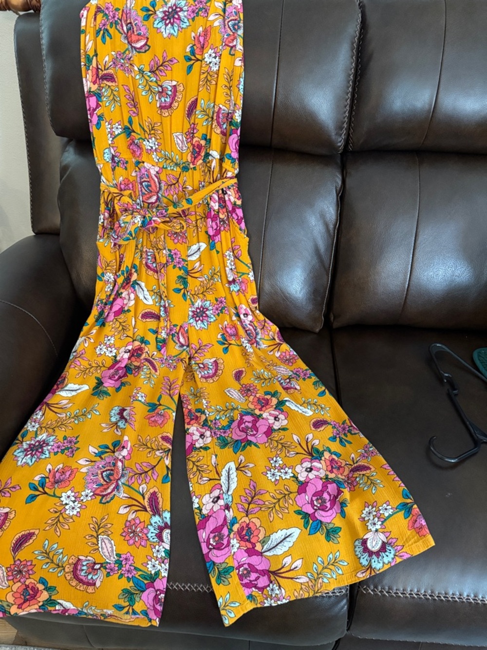 a.n.a NWOT Mustard Yellow Floral Wide-Leg Jumpsuit with pockets LARGE - Picture 4 of 8